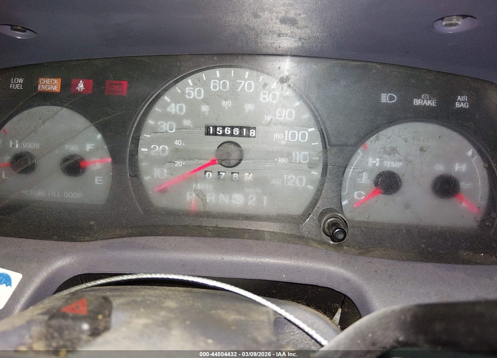 1998 MERCURY GRAND MARQUIS VIN: 2MEFM74W2WX663715