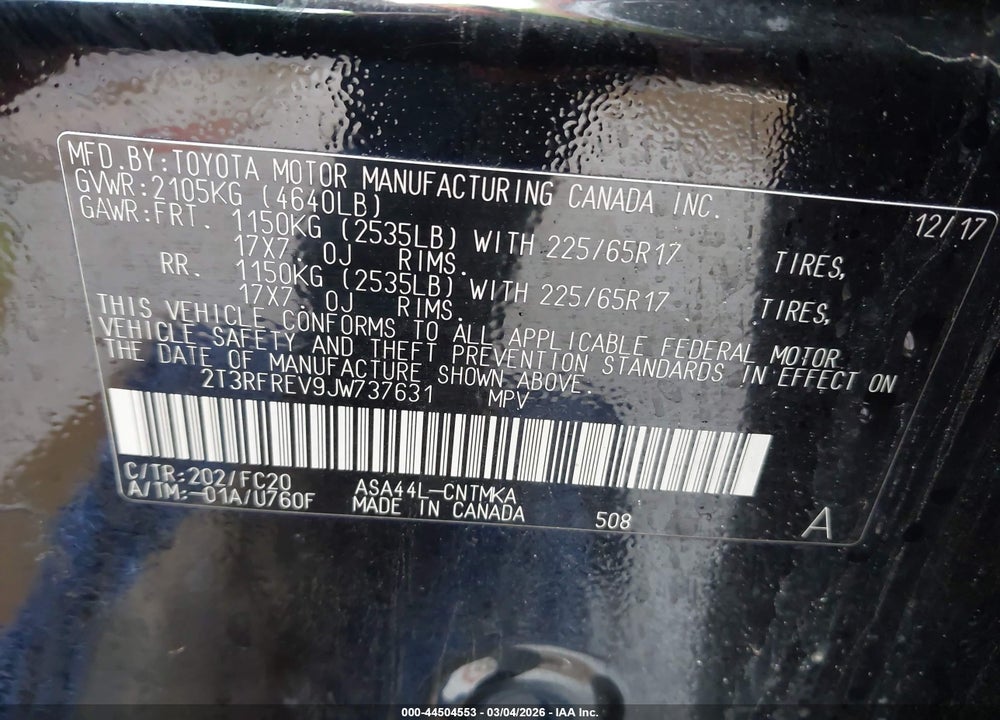 2018 TOYOTA RAV4 XLE VIN: 2T3RFREV9JW737631