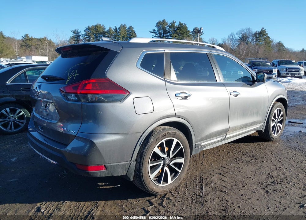 2018 NISSAN ROGUE SL VIN: JN8AT2MV8JW327262
