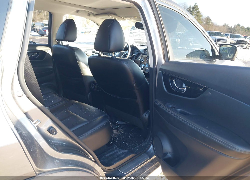 2018 NISSAN ROGUE SL VIN: JN8AT2MV8JW327262