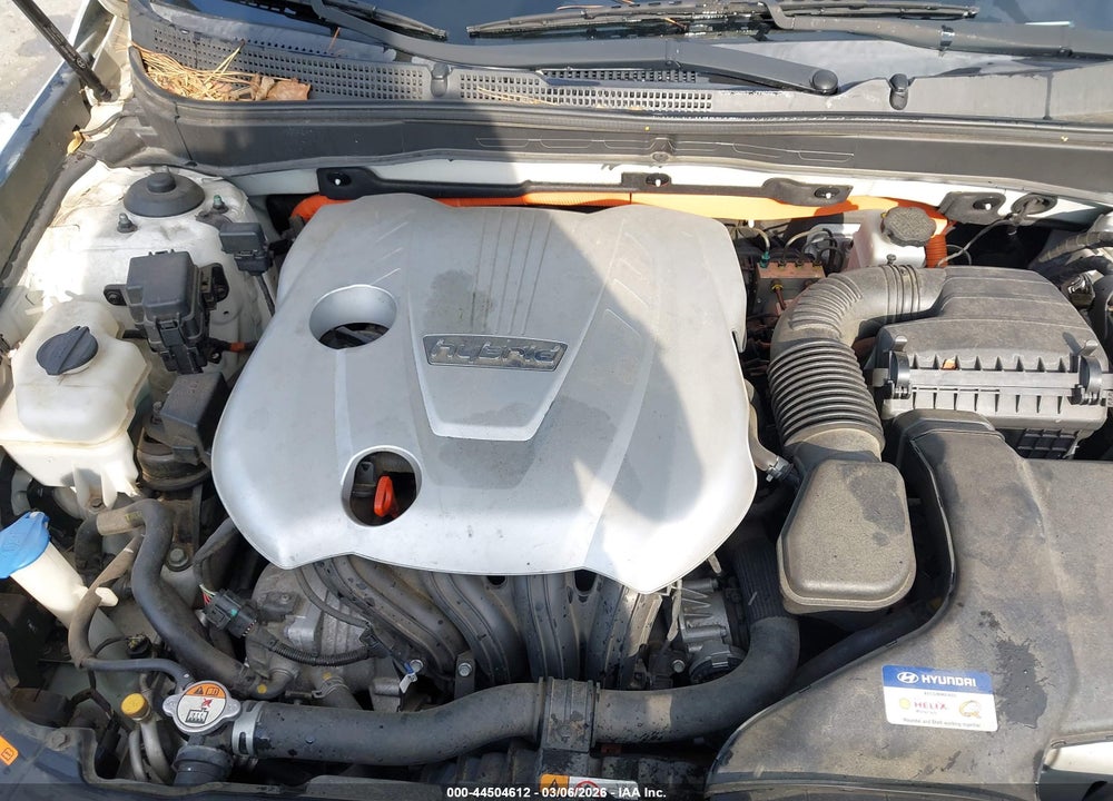 2015 HYUNDAI SONATA HYBRID LIMITED VIN: KMHEC4A41FA128090