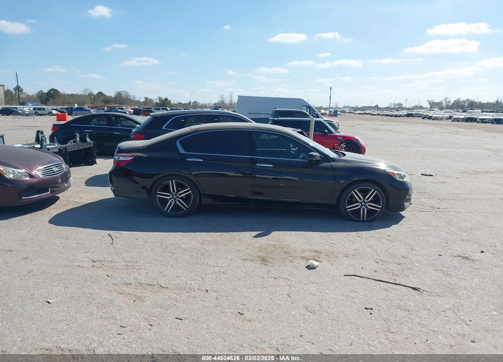 2016 HONDA ACCORD EX-L VIN: 1HGCR2F85GA151403