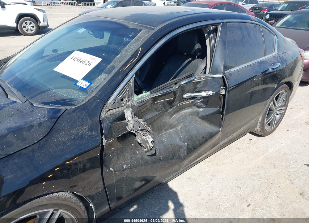 2016 HONDA ACCORD EX-L VIN: 1HGCR2F85GA151403