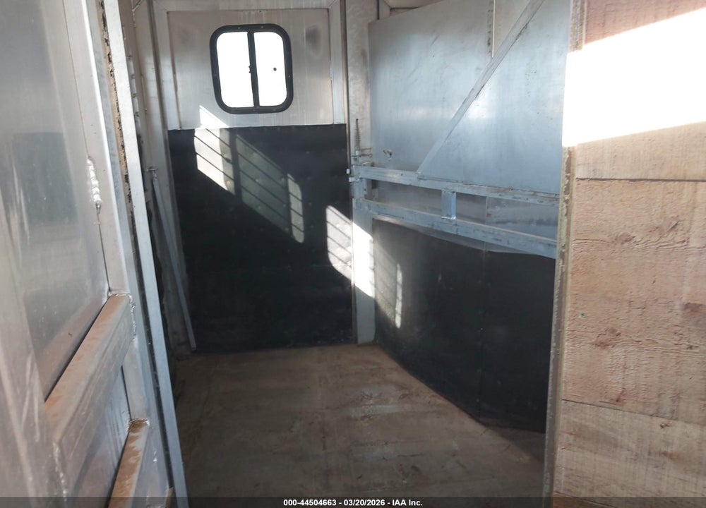 1999 CBGT HORSE TRAILER VIN: 48VBH1625X1245227