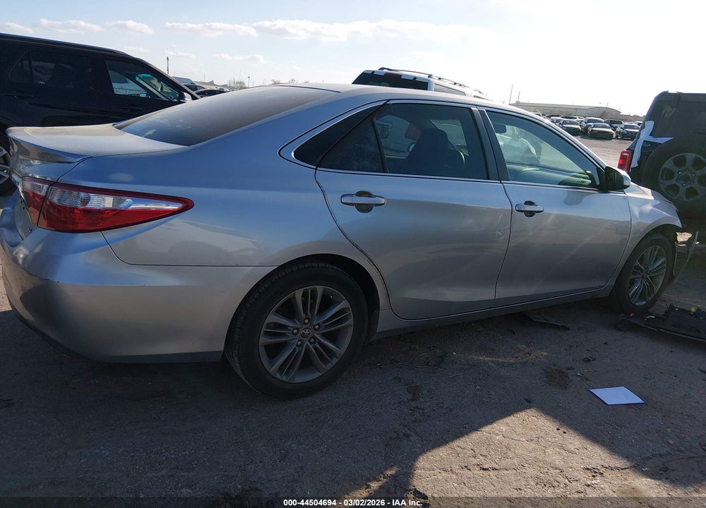 2015 TOYOTA CAMRY SE VIN: 4T1BF1FK2FU490718
