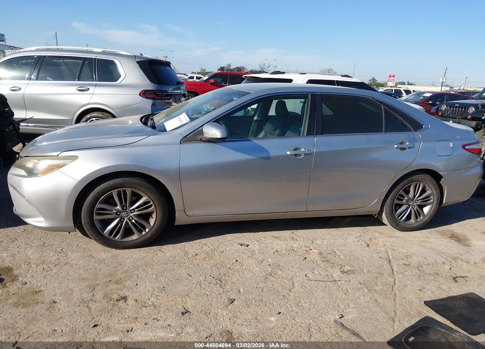 2015 TOYOTA CAMRY SE VIN: 4T1BF1FK2FU490718
