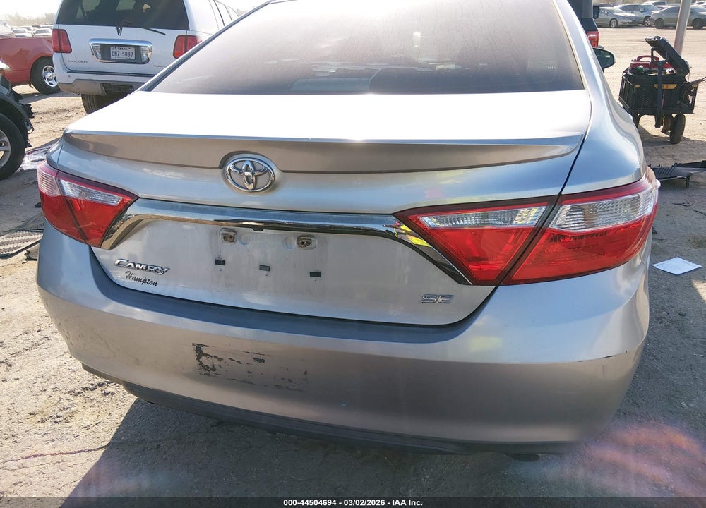 2015 TOYOTA CAMRY SE VIN: 4T1BF1FK2FU490718