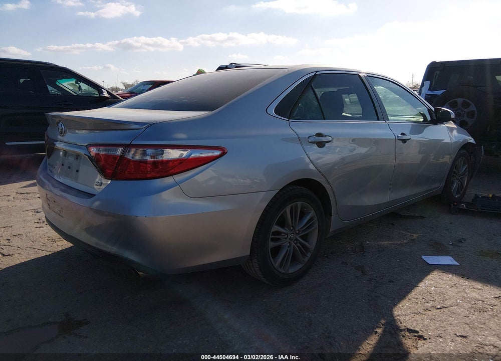 2015 TOYOTA CAMRY SE VIN: 4T1BF1FK2FU490718