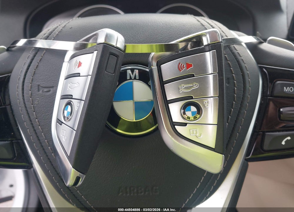 2019 BMW 530E IPERFORMANCE VIN: WBAJA9C50KB393029
