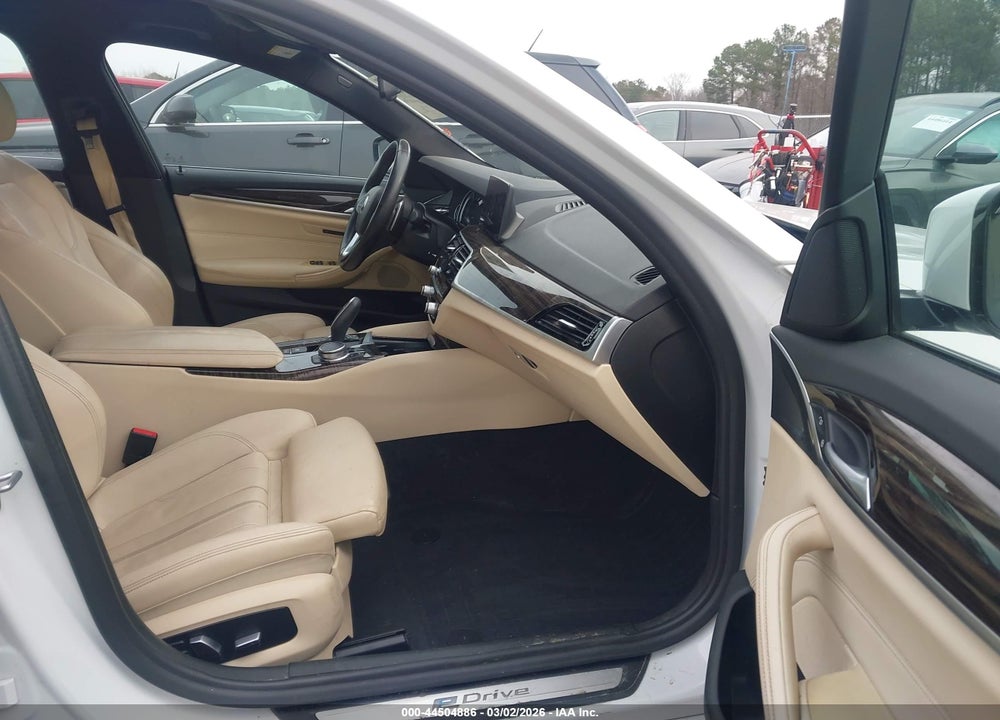 2019 BMW 530E IPERFORMANCE VIN: WBAJA9C50KB393029