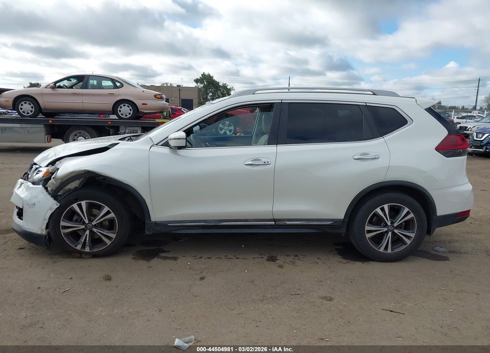 2018 NISSAN ROGUE SL VIN: 5N1AT2MT5JC823563