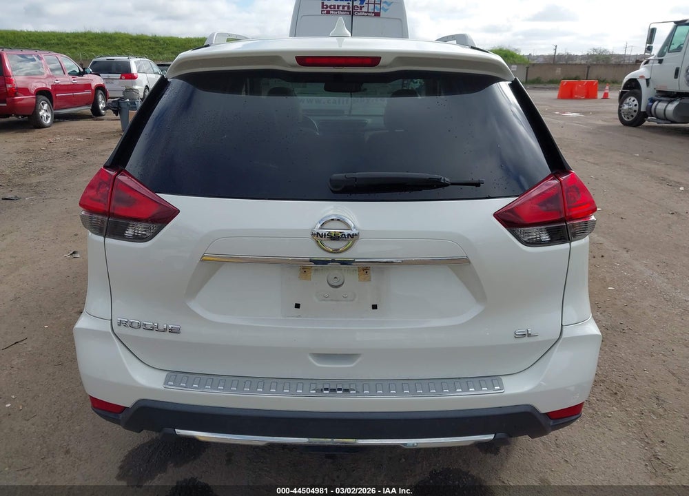 2018 NISSAN ROGUE SL VIN: 5N1AT2MT5JC823563