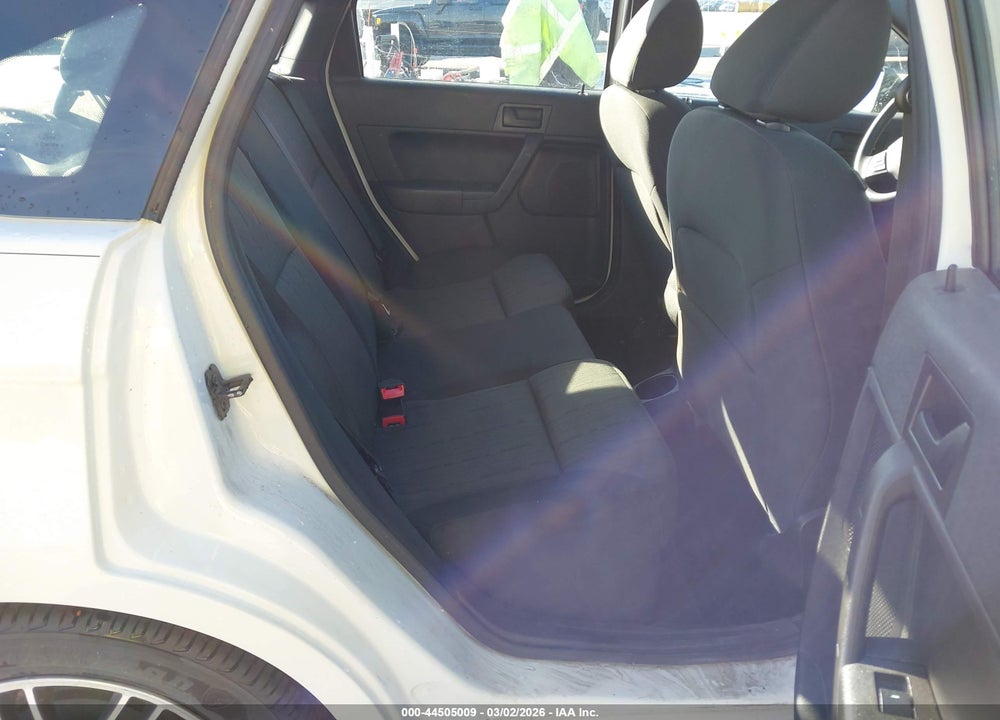 2010 FORD FOCUS SE VIN: 1FAHP3FNXAW183480