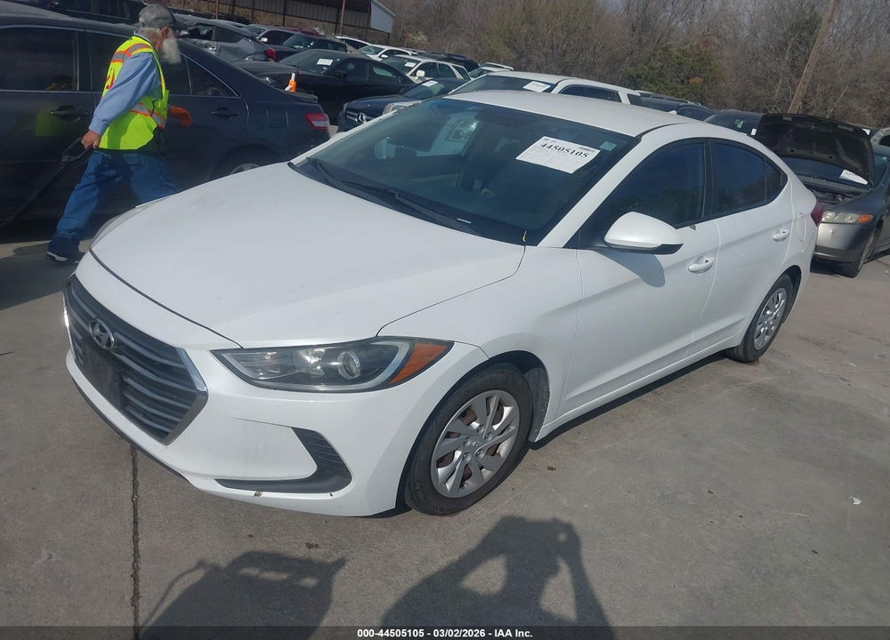 2017 HYUNDAI ELANTRA SE VIN: 5NPD74LF1HH136091