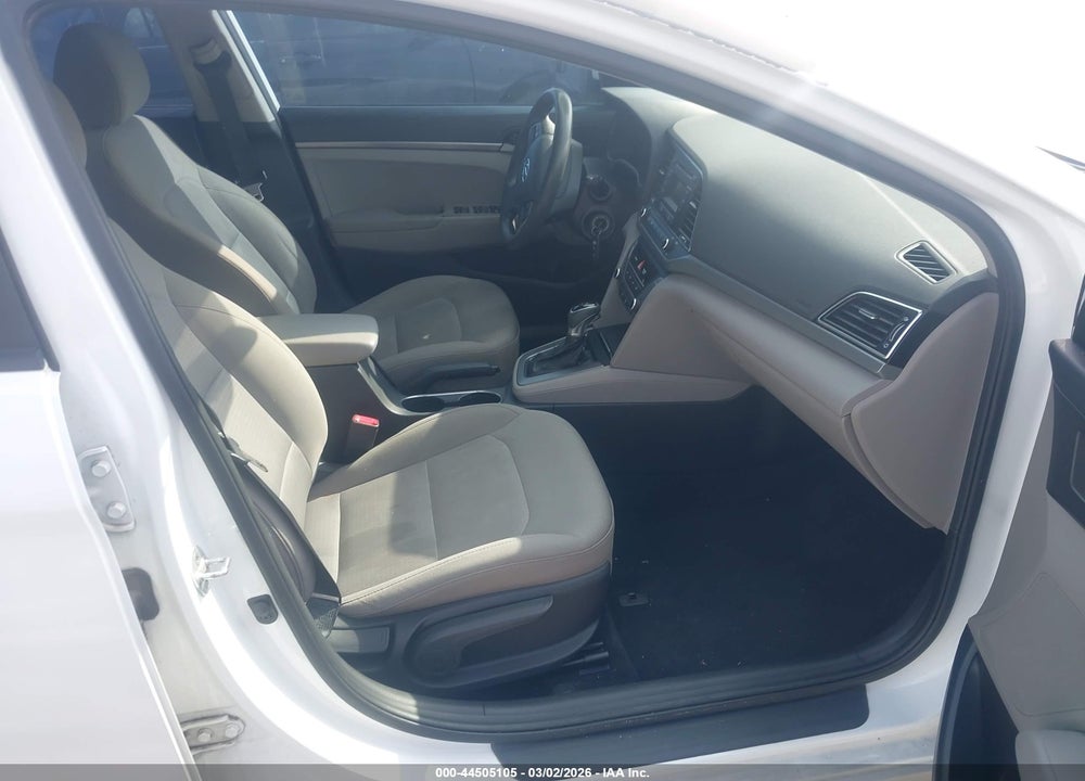 2017 HYUNDAI ELANTRA SE VIN: 5NPD74LF1HH136091