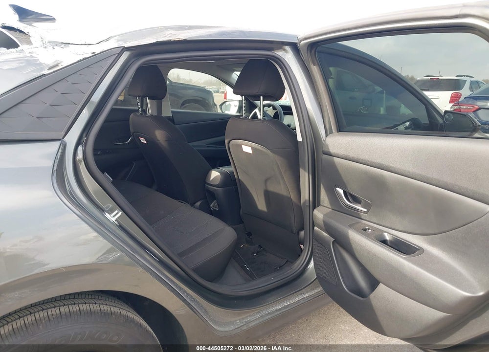 2025 HYUNDAI ELANTRA SE VIN: KMHLL4DG9SU090730