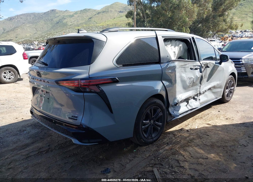 2024 TOYOTA SIENNA XSE VIN: 5TDDSKFC1RS113118