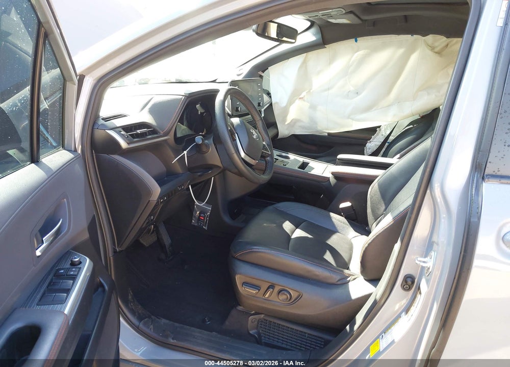 2024 TOYOTA SIENNA XSE VIN: 5TDDSKFC1RS113118