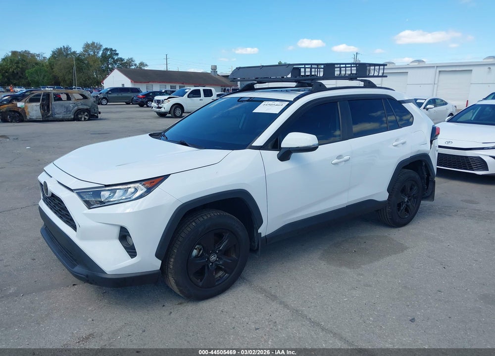 2020 TOYOTA RAV4 XLE VIN: 2T3W1RFV9LC077000