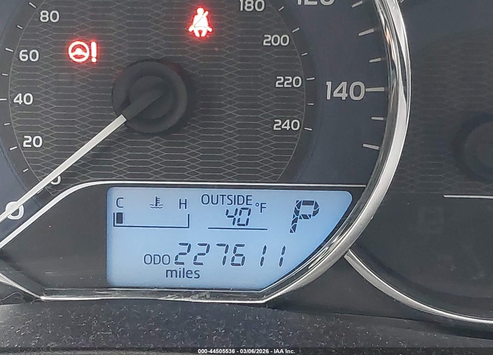 2014 TOYOTA COROLLA LE VIN: 5YFBURHE9EP068103