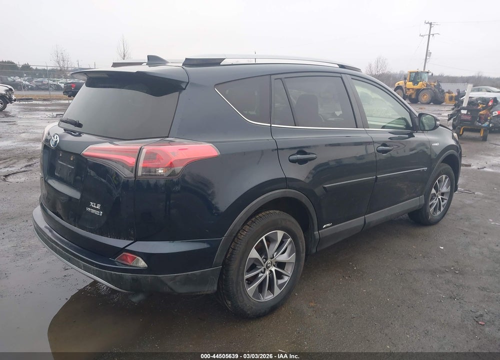 2017 TOYOTA RAV4 HYBRID XLE VIN: JTMRJREV9HD112877