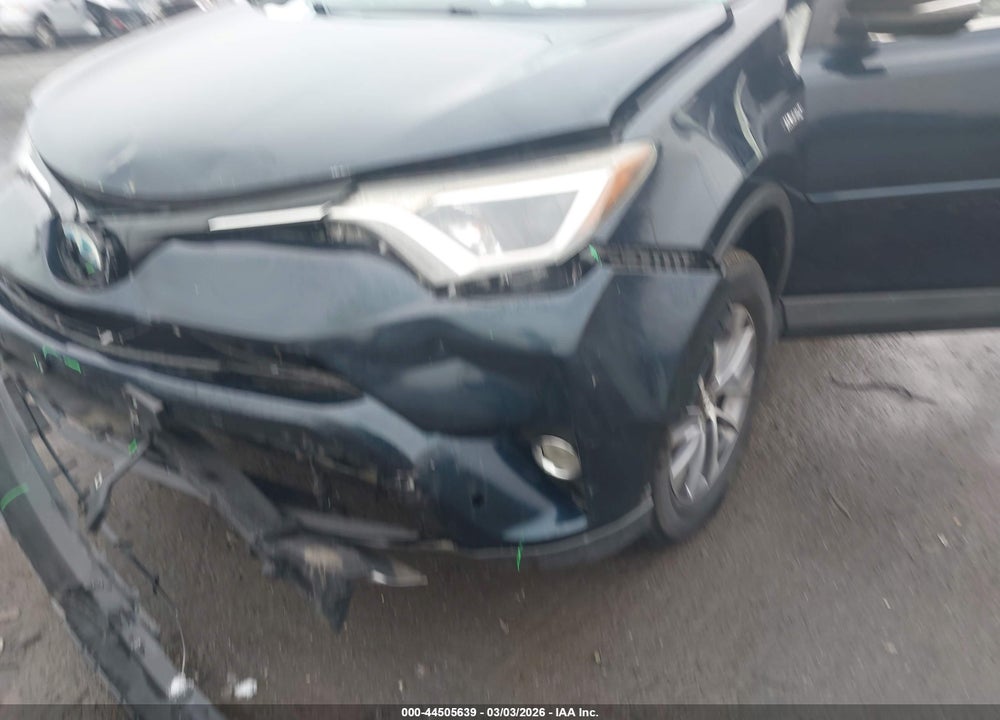 2017 TOYOTA RAV4 HYBRID XLE VIN: JTMRJREV9HD112877