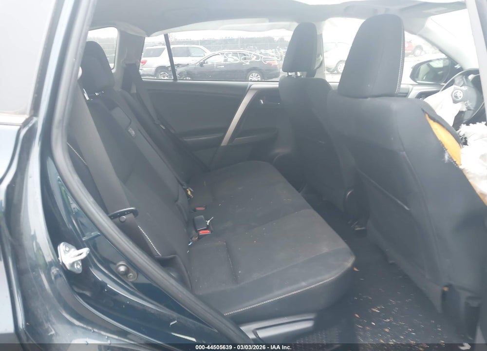 2017 TOYOTA RAV4 HYBRID XLE VIN: JTMRJREV9HD112877