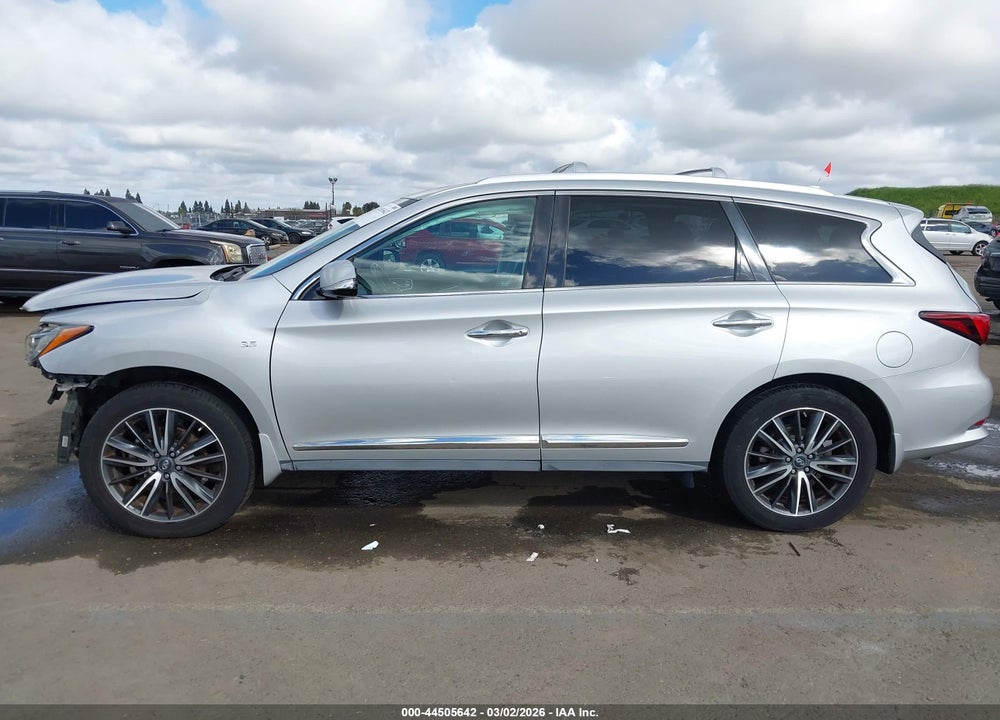 2017 INFINITI QX60 VIN: 5N1DL0MM4HC555979