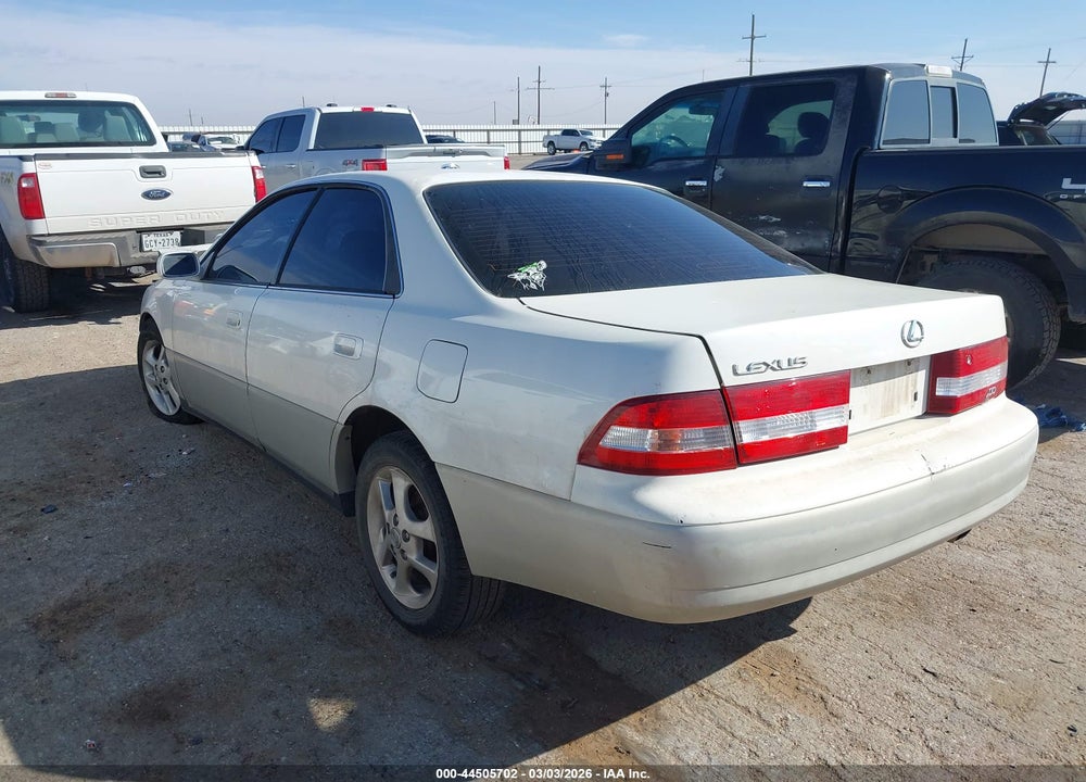 2001 LEXUS ES 300 VIN: JT8BF28G315112055