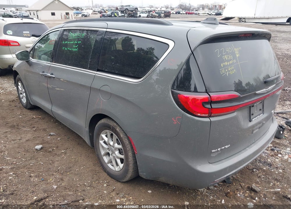 2022 CHRYSLER PACIFICA TOURING L VIN: 2C4RC1BG9NR142228