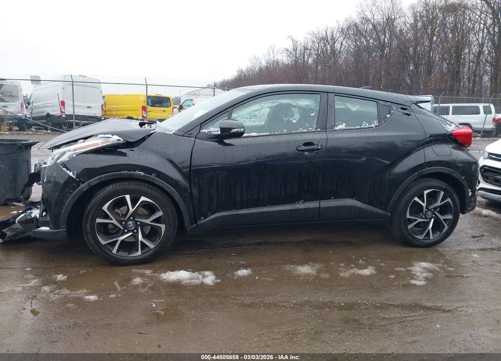 2020 TOYOTA C-HR XLE VIN: NMTKHMBX8LR104111