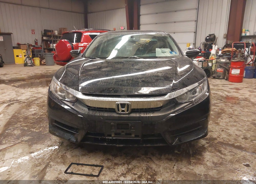 2018 HONDA CIVIC LX VIN: 2HGFC2F59JH536590
