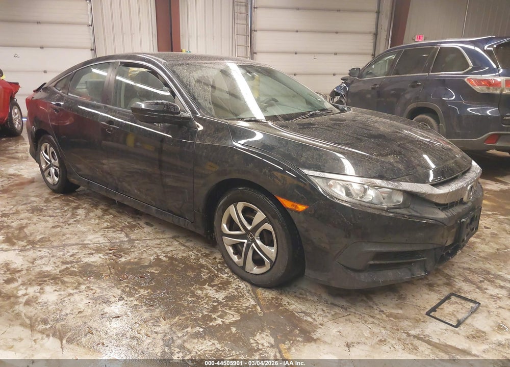 2018 HONDA CIVIC LX VIN: 2HGFC2F59JH536590