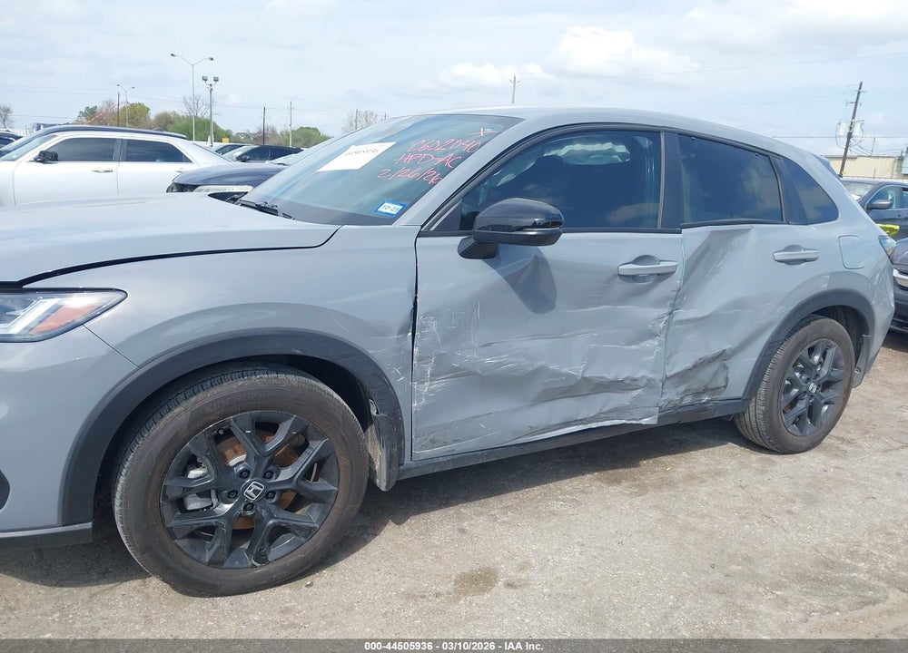 2024 HONDA HR-V 2WD SPORT/2WD SPORT W/O BSI VIN: 3CZRZ1H56RM728896