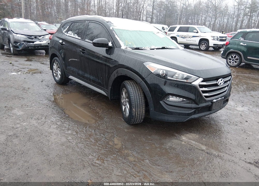 2017 HYUNDAI TUCSON SE VIN: KM8J33A4XHU488579
