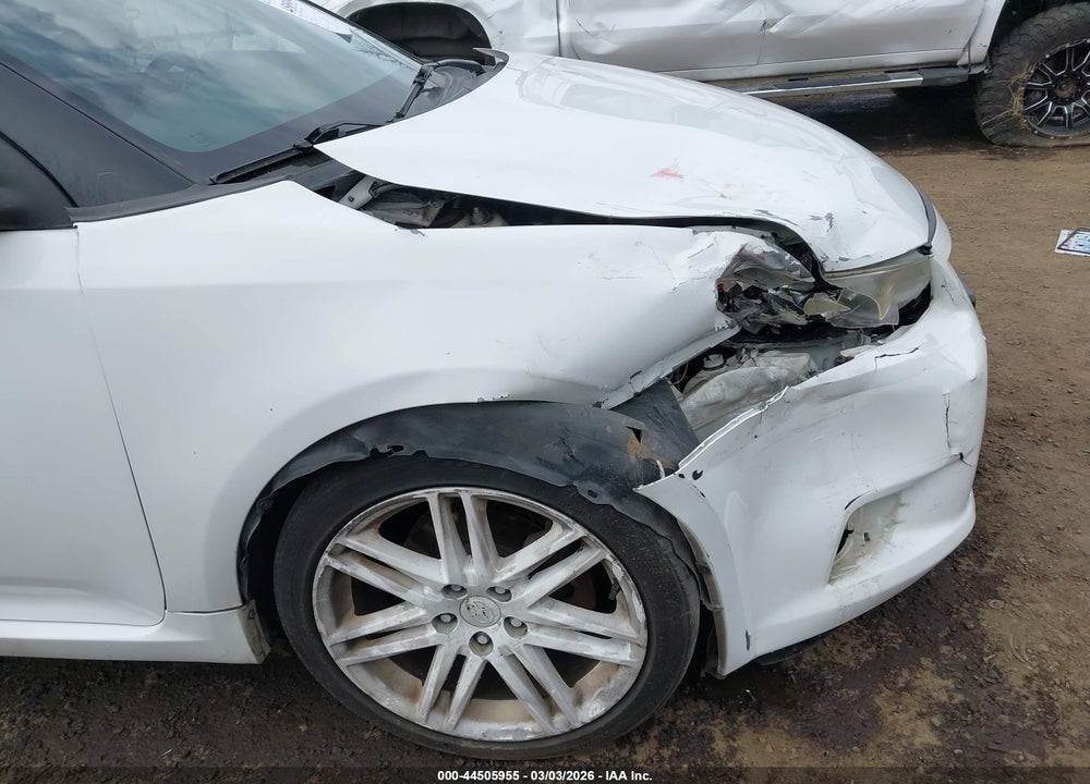 2011 SCION TC VIN: JTKJF5C70B3002365