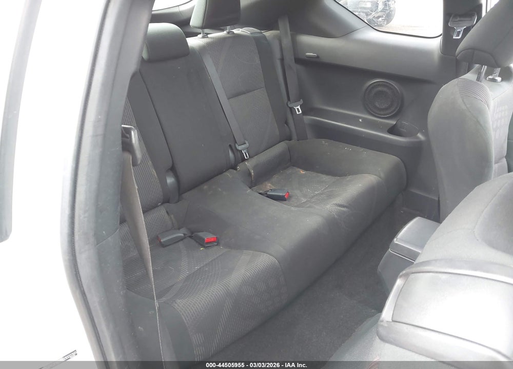 2011 SCION TC VIN: JTKJF5C70B3002365