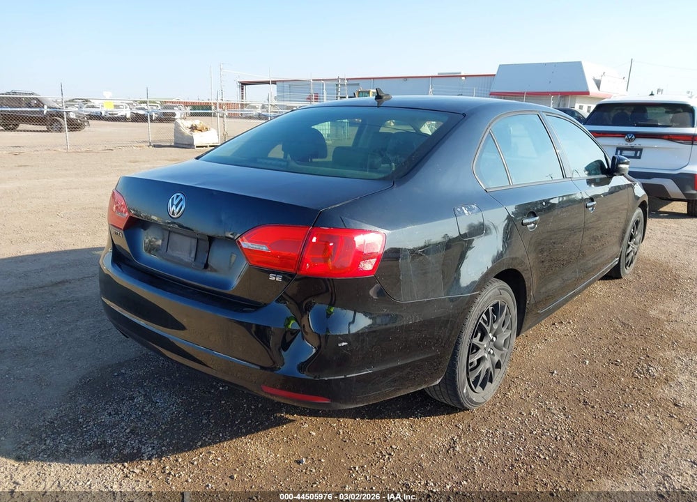 2014 VOLKSWAGEN JETTA 1.8T SE VIN: 3VWD17AJXEM366709