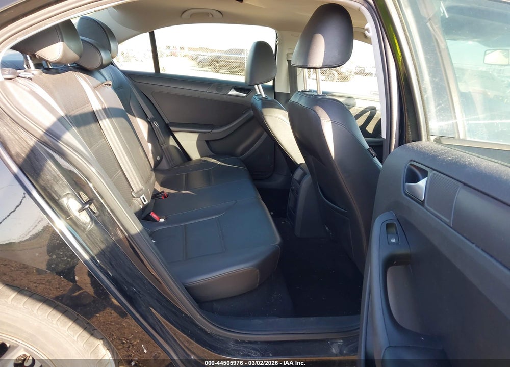 2014 VOLKSWAGEN JETTA 1.8T SE VIN: 3VWD17AJXEM366709