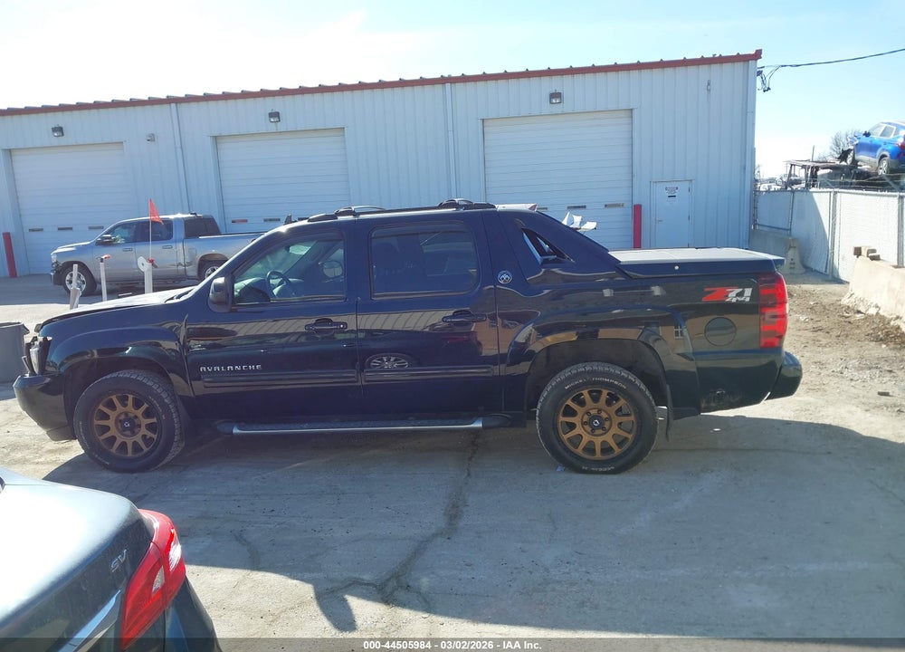 2013 CHEVROLET AVALANCHE LT VIN: 3GNTKFE77DG337886