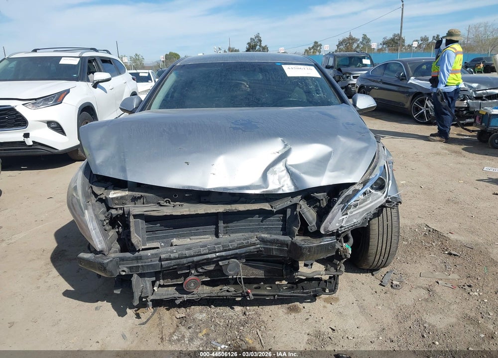 2016 HYUNDAI SONATA HYBRID SE VIN: KMHE24L1XGA012569