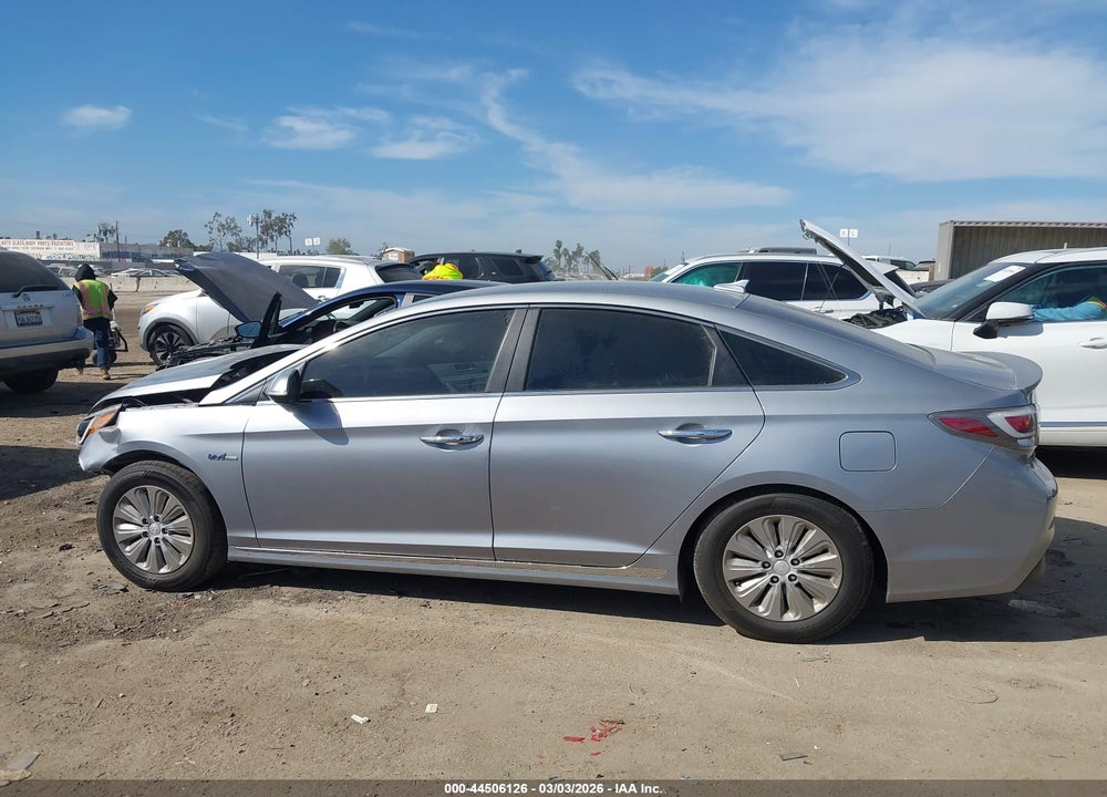 2016 HYUNDAI SONATA HYBRID SE VIN: KMHE24L1XGA012569