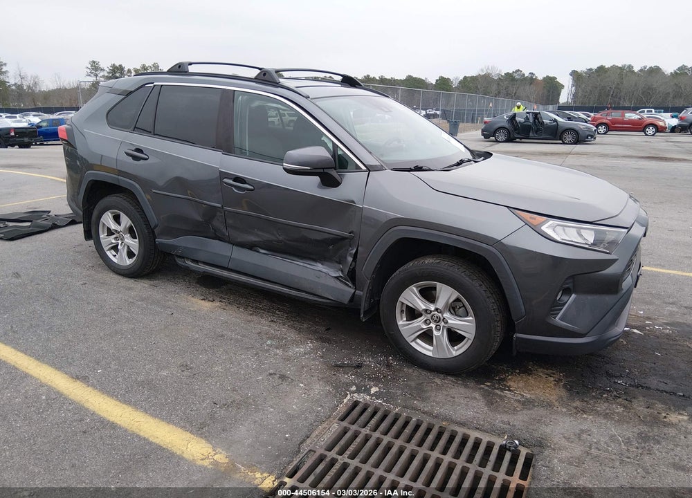 2021 TOYOTA RAV4 XLE VIN: 2T3P1RFV6MC185208