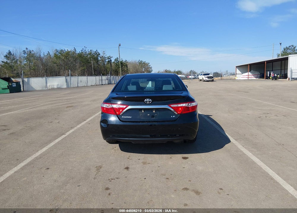 2017 TOYOTA CAMRY LE VIN: 4T1BF1FK8HU654329