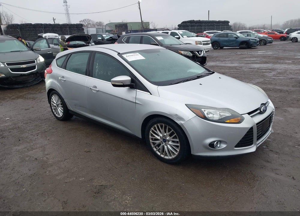 2014 FORD FOCUS TITANIUM VIN: 1FADP3N25EL268269