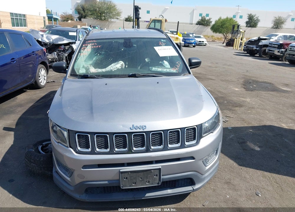 2018 JEEP COMPASS SPORT FWD VIN: 3C4NJCAB2JT133660