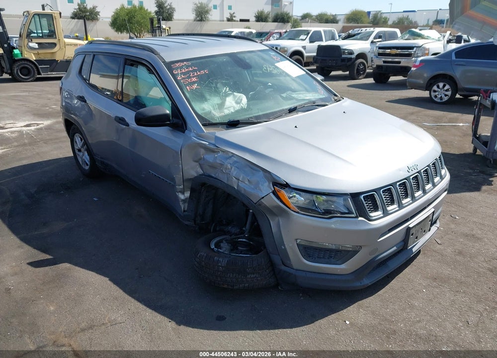 2018 JEEP COMPASS SPORT FWD VIN: 3C4NJCAB2JT133660
