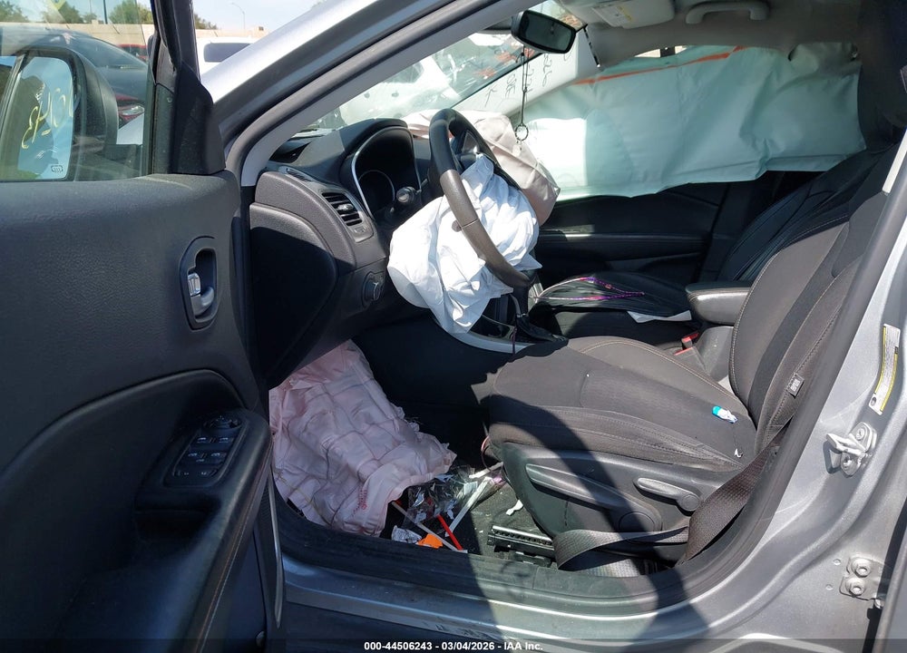 2018 JEEP COMPASS SPORT FWD VIN: 3C4NJCAB2JT133660