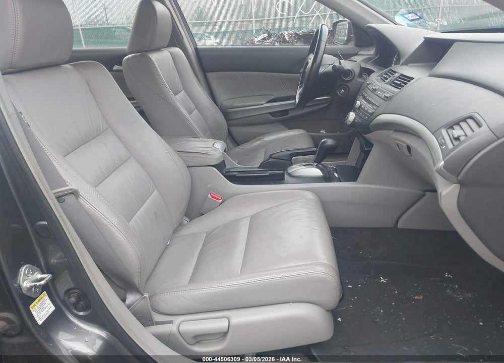 2009 HONDA ACCORD 2.4 EX-L VIN: 1HGCP268X9A019648