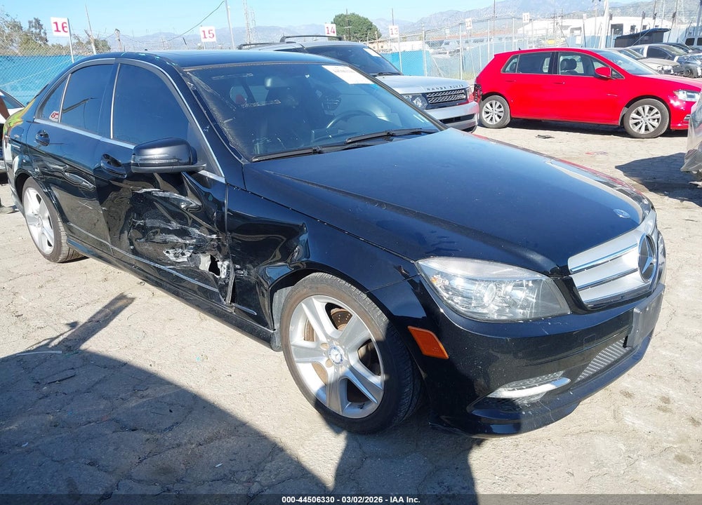 2011 MERCEDES-BENZ C 300 LUXURY/SPORT VIN: WDDGF5EB4BR178907